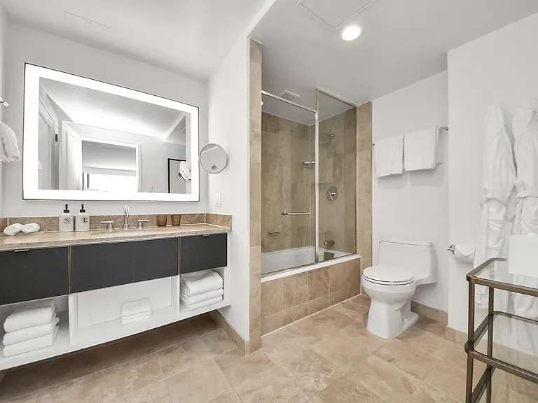 1300 Lamar St #S8 — Photo 38