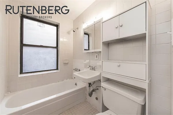 Rented by R New York | media 19