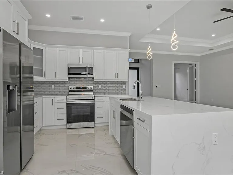 791 14th St NE — Photo 10