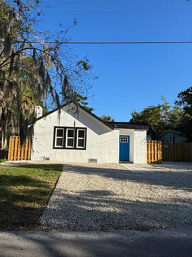 1243 39th St Photo 1