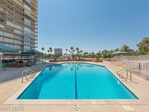 5th image of 3111 Bel Air Dr Unit 10B