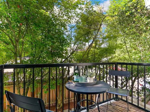 1313 N 95th Street, Seattle, WA 98103
