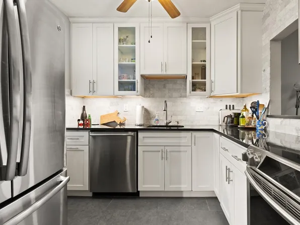88 Gordon St APT 402, Brighton, MA 02135