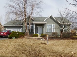 622 Salem Cir, Oswego, IL 60543