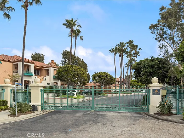232 Villa Point Dr — Photo 13