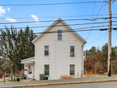 130 W Main St, Ware, MA, 01082