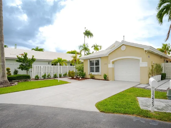 15425 SW 47th Ter, Miami, FL 33185