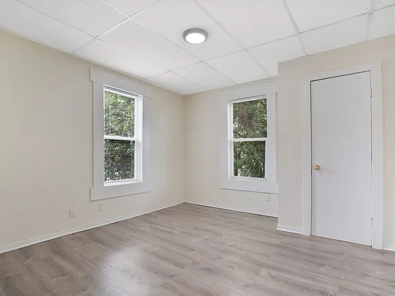 1614 Dwight St #2 — Photo 23