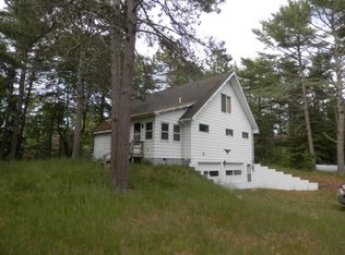 W12224 Middle River Rd, Naubinway, MI 49762