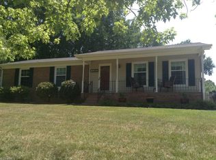 1912 Middlewood Ct, High Point, NC 27265