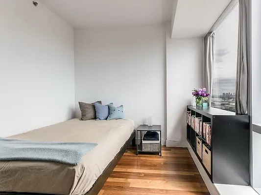 Rented by Lin Pan Realty Group LLC | media 17