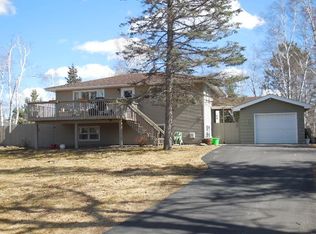 4606 S Arrowhead Ln, Moose Lake, MN 55767
