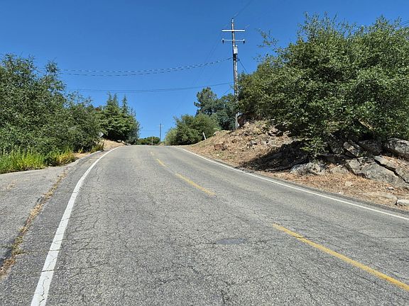 4th image of 31160 Revis Rd
