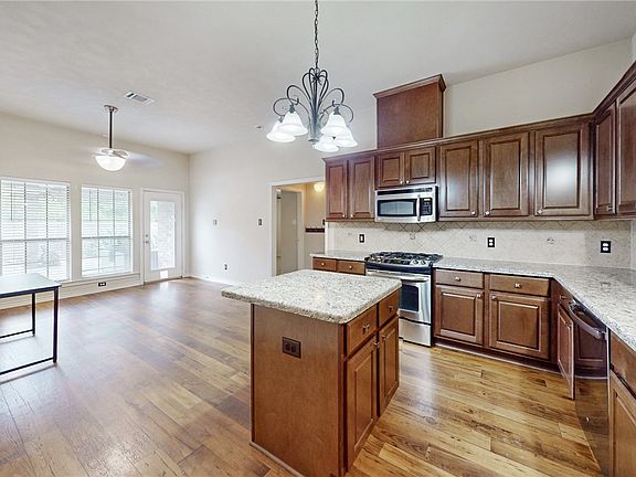 5th image of 1120 Eagle Ave