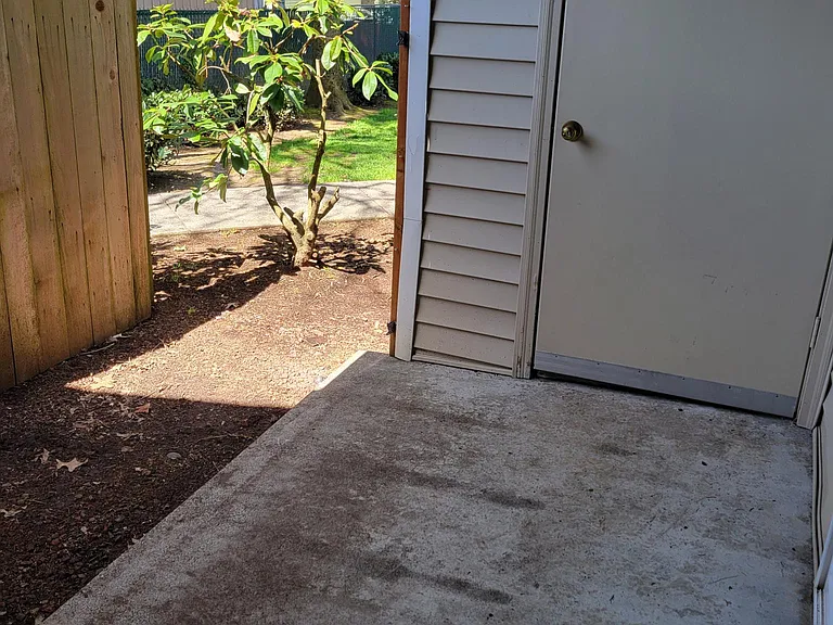 River Place — Photo 20