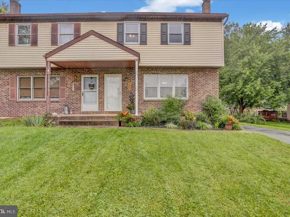 409 Grant Ave, Leesport, PA 19533