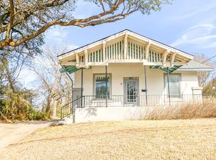 817 N Travis St, Sherman, TX 75090