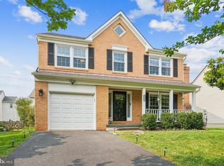 5614 Schoolfield Ct, Centreville, VA 20120