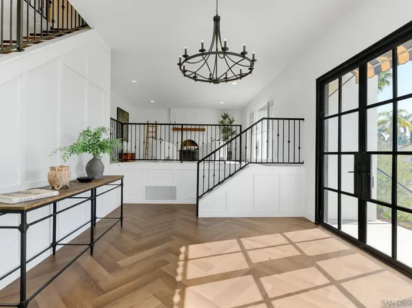 2904 Levante St, Carlsbad, CA 92009