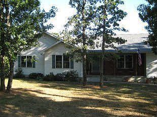 2nd image of 790 Maple Rd