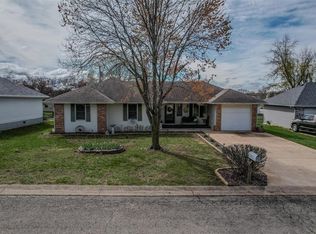 1212 Fowler Rd, Lebanon, MO 65536