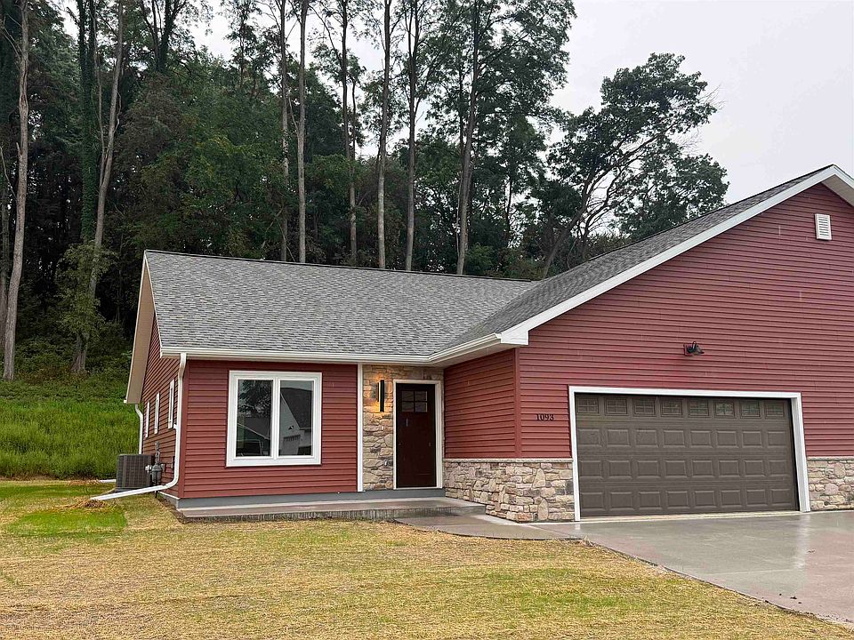 1st image of 1093 Rusalka Cir