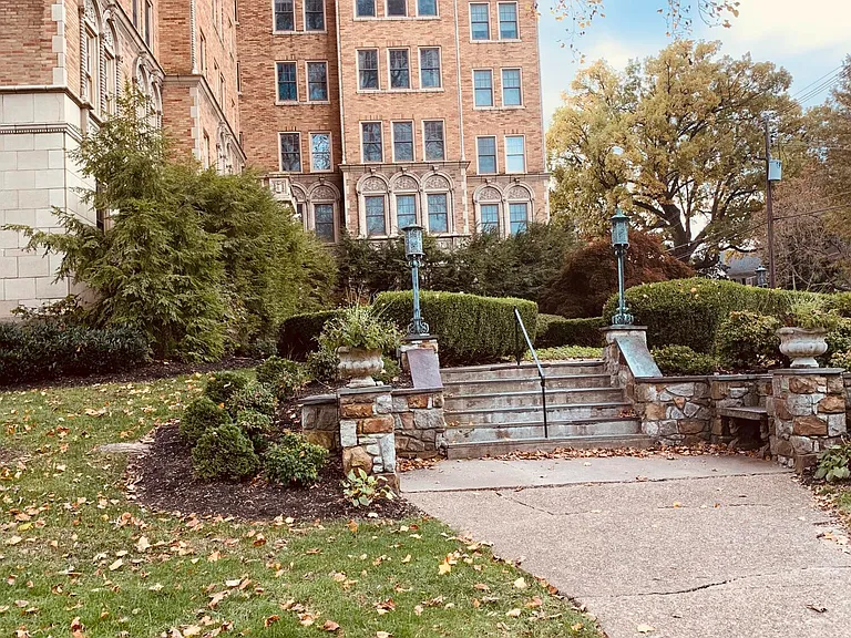 2140 Bonnycastle Ave #9D — Photo 27