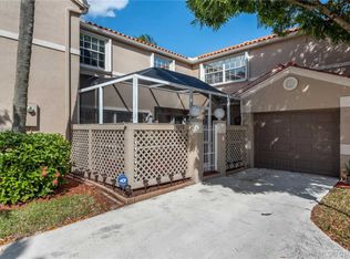 11075 Neptune Dr, Cooper City, FL 33026