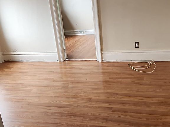 5th image of 206 Jewett Ave #43