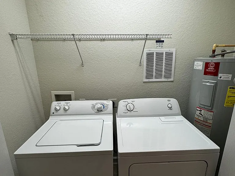 4401 SW 52nd Cir #101 — Photo 6