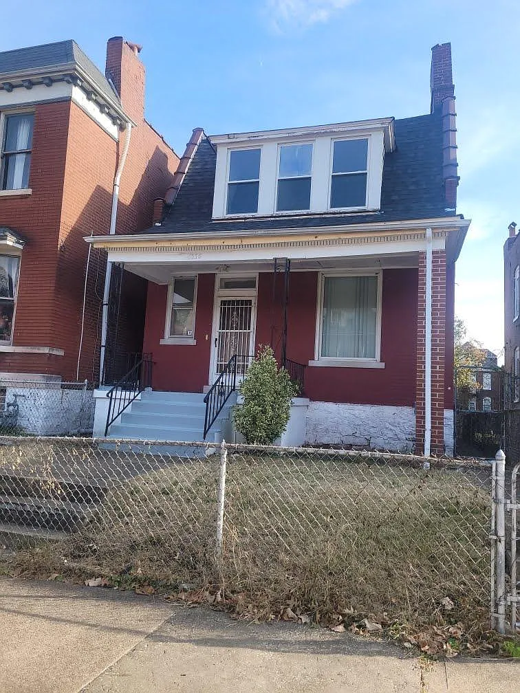 3 bed, 1113 sqft, $1,500 — Photo 1