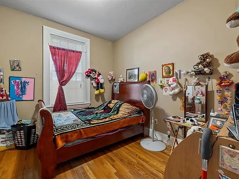 32 Warren St #1 — Photo 8