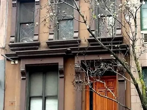 329 West 51st Street image 8 of 8