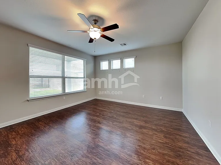 8112 Turnberry Ln — Photo 8