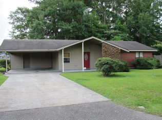 103 Corinth St, Picayune, MS 39466