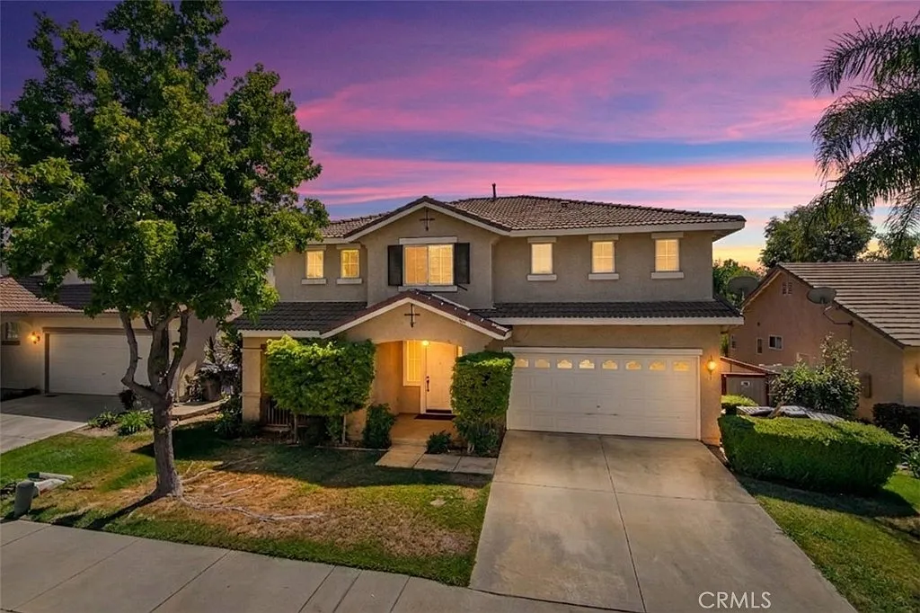 4 bed, 2.5 bath, 2202 sqft, $3,395 — Photo 1