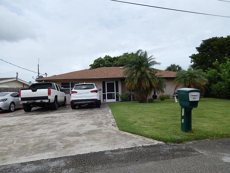 1st image of 1085 E Shore Dr