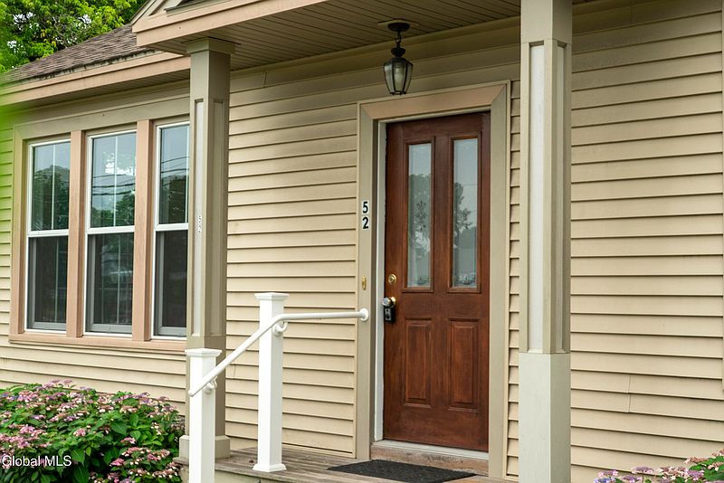 3rd image of 52 Mitchell Street
