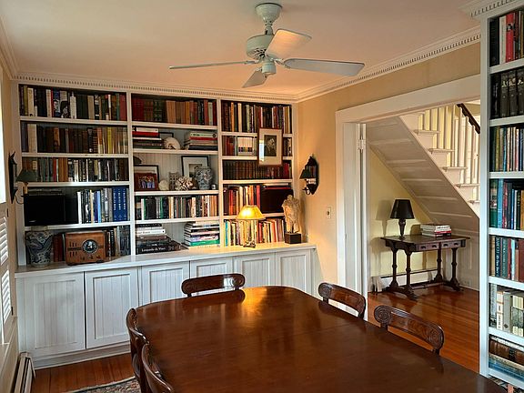 5th image of 138 Newtown Ln