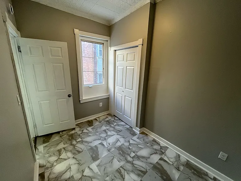 170 3rd St #3 — Photo 3