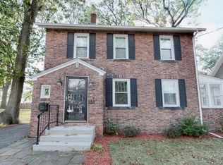 53 William St, Chicopee, MA 01020