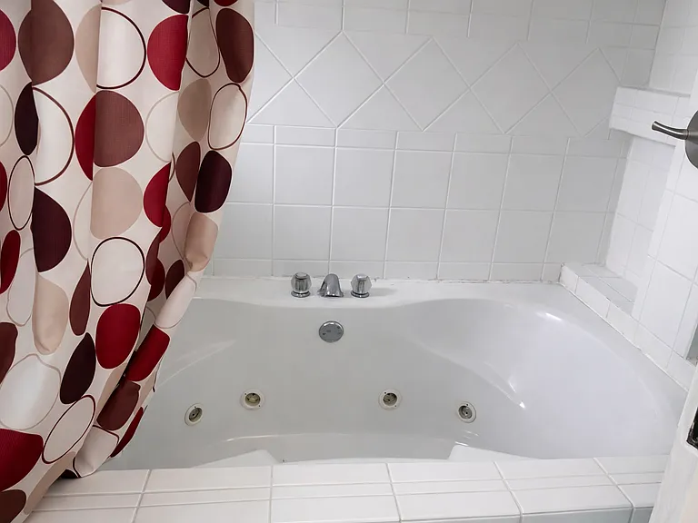 4253 Rookwood Ave — Photo 11