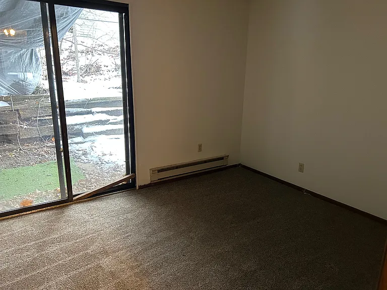 647 Hillside Cir #2 — Photo 7