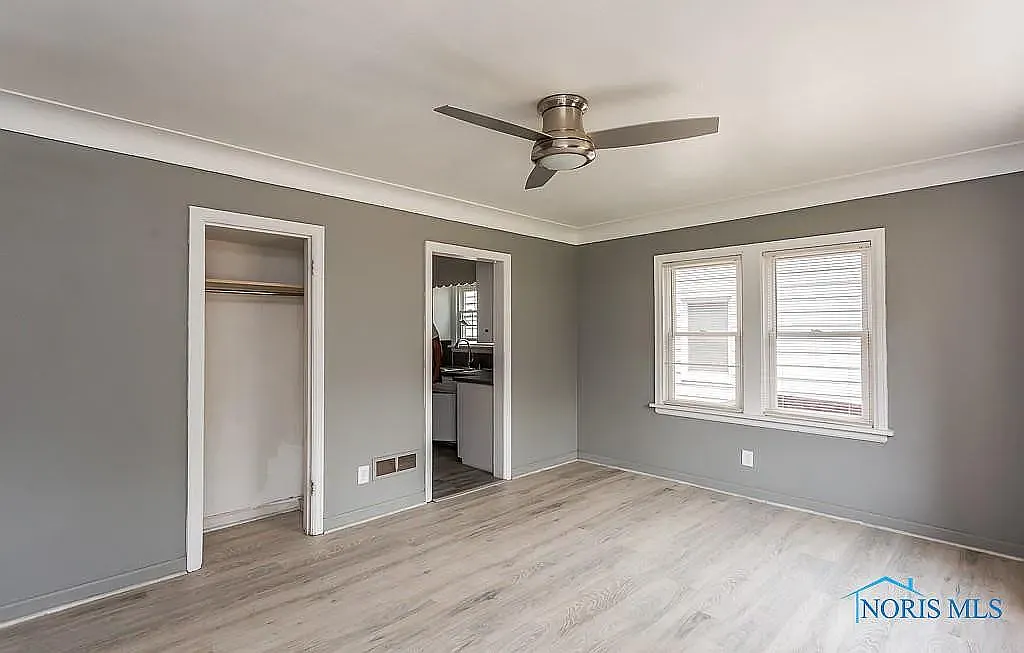 3 bed, 808 sqft, $1,200 — Photo 3