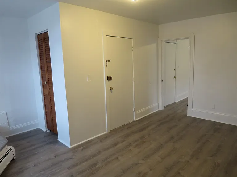 203 Highland Ave — Photo 4