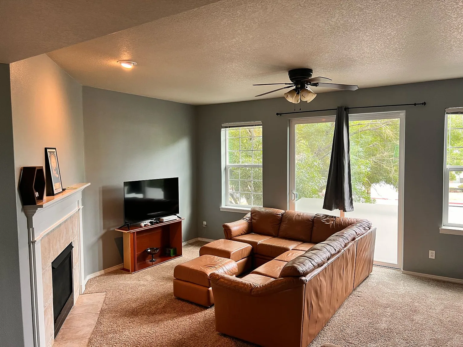 4 bed, 2.5 bath, 1900 sqft, $850 — Photo 4