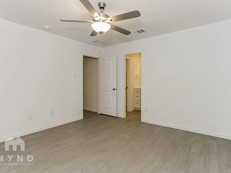 10120 Dalgreen Cir — Photo 14