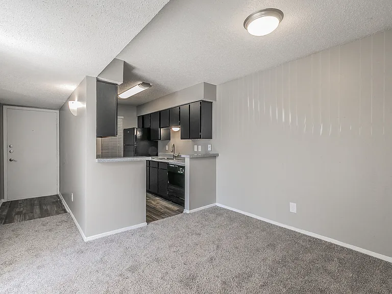 Station 121 at Town Center Apartments — Photo 39