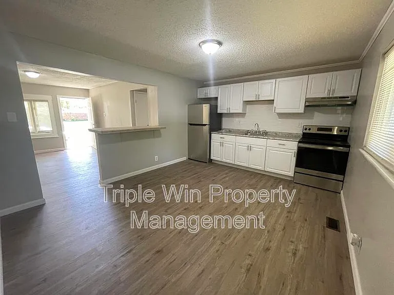 2415 Stoney End Ct — Photo 11