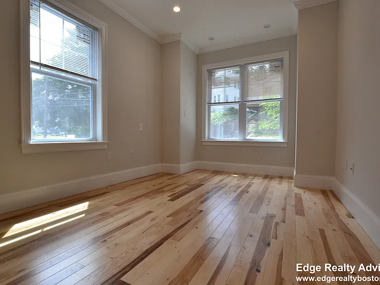 168 Bigelow St #1 — Photo 4